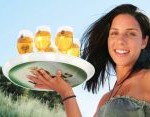 Bild Frau mit Bier